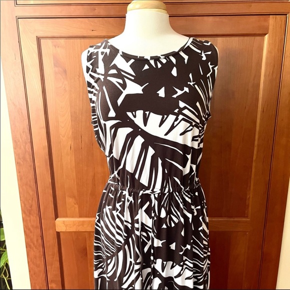 NWT Chico’s Maxi Dress - Picture 2 of 5